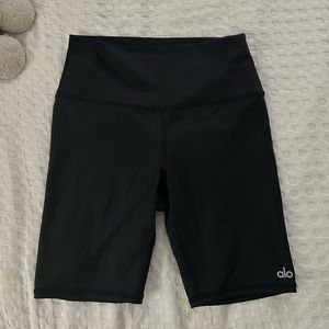 Alo 7” High-Waist Biker Short
